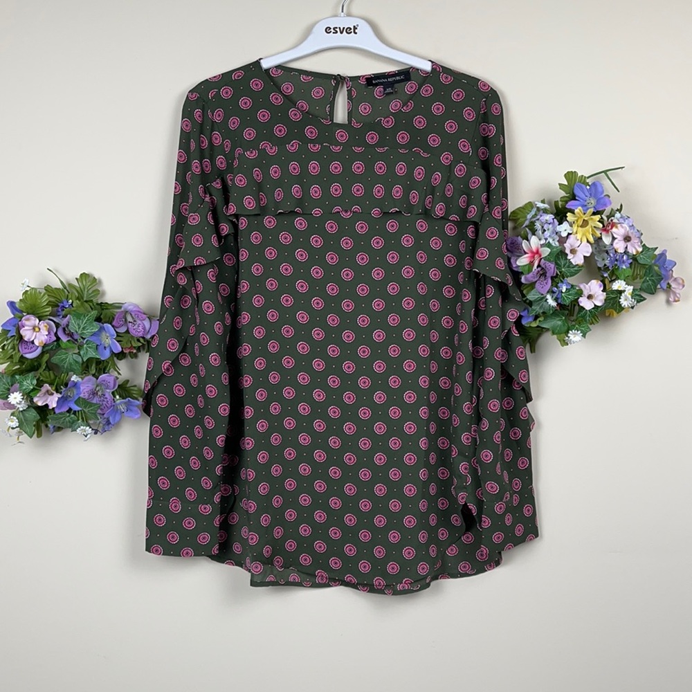 Banana Republic Long sleeve Ruffled Blouse Size XS